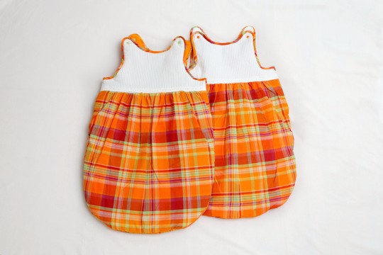 Gigoteuse Madras Orange Fait main. 0 à 12 mois