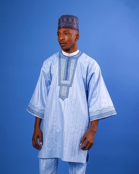 A Sky Blue Spiral &amp; Basket, Wide-Cut 3/4-Sleeve African Kaftan