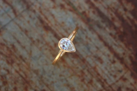 Bague solide Super Dainty/bague délicate brillante/cadeau pour sa bague de fiançailles/10 carats