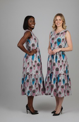 Robe "Zénith" – Mi-longue en Wax sans manches