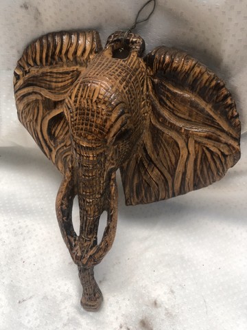 Tête d'éléphant en bois courbée / tenture murale éléphant courbé