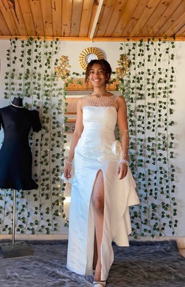 Robe des fêtes/ Robe de mariée/Fiançaille brodée/ BRODERIE MALAGASY/Madagascar