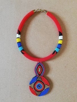 Collier avec pendentif en perles africaines, bijoux africains, cadeau de Noël pour maman, collier tribal romantique