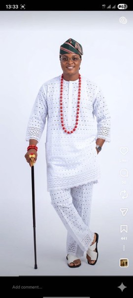 Traditional lace for men that want to look superb