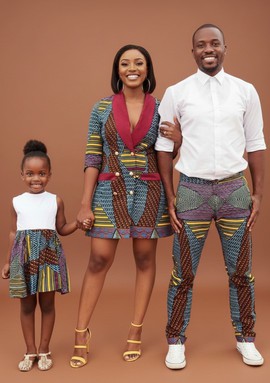 Tenues familiales en imprimé africain : une élégante harmonie dans la tradition