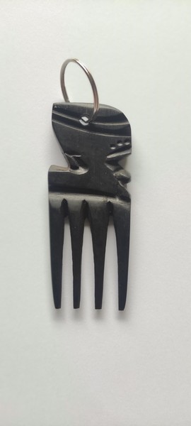 Hand-carved comb keychain in ebony wood - key ring