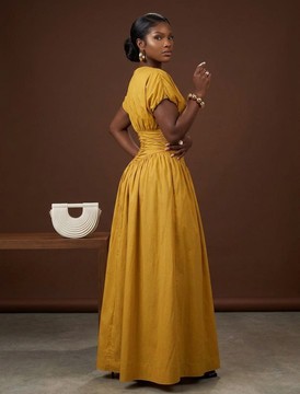 Robe longue froncée à taille corsetée