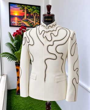 Costume royal ivoire orné de vagues OKXEEL