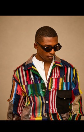 Veste pour homme en aso oke patchwork à rayures multicolores – Veste nigériane à franges tissée à la main