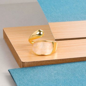 Gold ring "the unique"