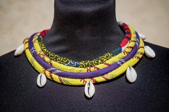 WAX COLLAR Rafframi