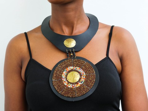 Collier en cuir africain, collier ras du cou en perles, tour de cou en perles Maasai, collier Tribal