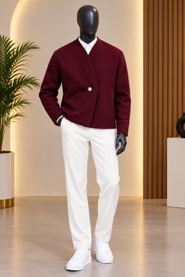 Ensemble chic décontracté 2 pièces composé d’une veste bordeaux sans col à un bouton pour homme et d’un pantalon blanc