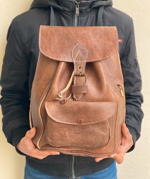 Sac à dos en cuir véritable haute qualité 100% fait main.
