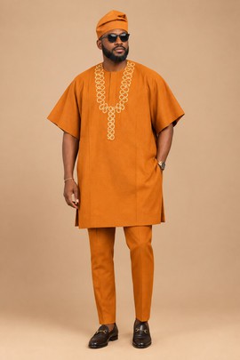 Ensemble de caftan brodé orange brûlé pour homme – Tenue traditionnelle africaine deux pièces