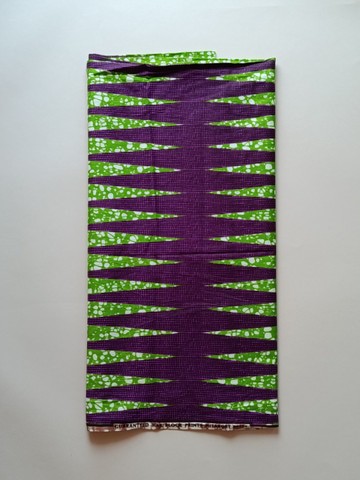 Atchobo spirit. Leaf-patterned Sandja. Authentic wax fabric, 100% cotton and zero polyester.