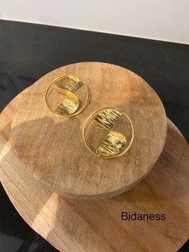Bronze adornment