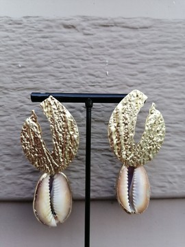 Earrings / African gold earing