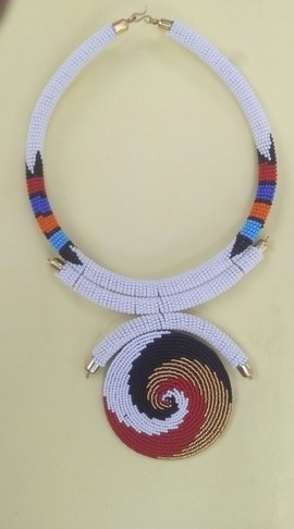 Collier femme africaine / colliers zoulou / collier maasai / chaîne africaine