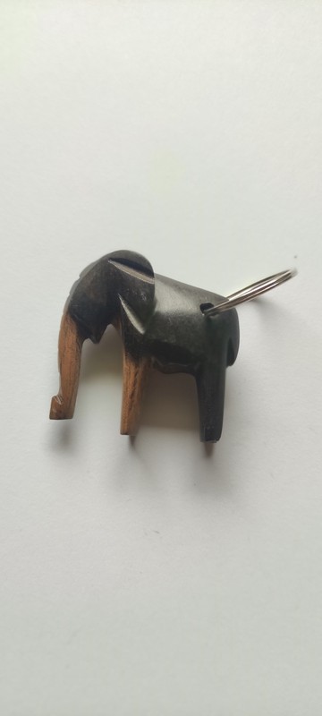 Porte-clés sculpté à la main bois ébène - porte clefs