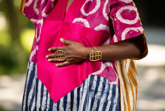 “Ese ne tekrema” cuff &amp; ring adornment