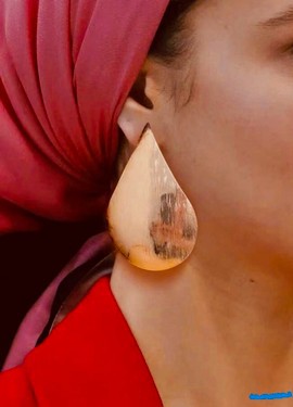Magnificent pair of drop-shaped earrings, maxi