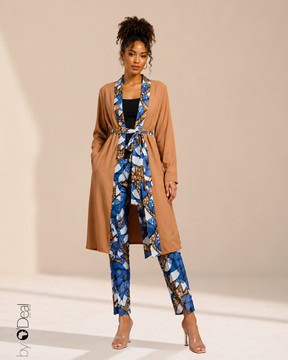 Magnificent set of slim pants and its matching long vest