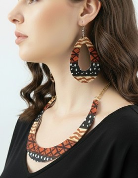 Ensemble Bijoux "Graphique Chic" – Collier et Boucles d’Oreilles Motif Tribal marron
