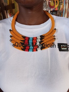 Colliers de femmes africaines