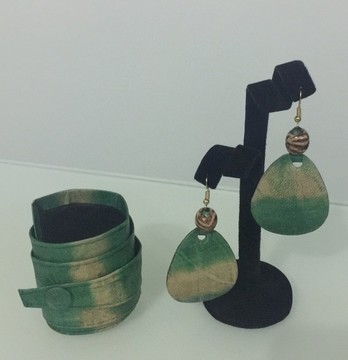 Set: leather bracelet and earrings
