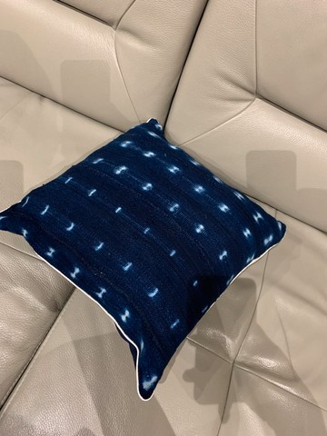 Genuine Bogolan cushion in indigo color