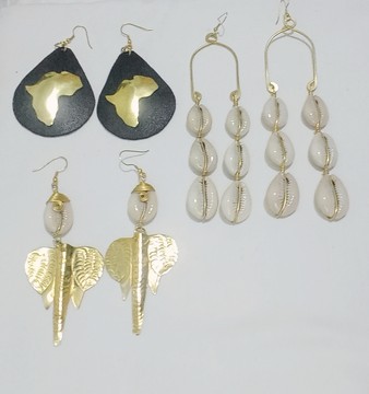 Boucles d'oreilles continent Afrique, boucles d'oreilles en vrac, boucles d'oreilles cauris, boucles d'oreilles en laiton.