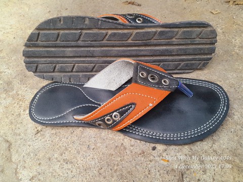 Handcrafted Dual-Tone Leather Flip Flops – Upcycled Tire Sole Casual Slides
