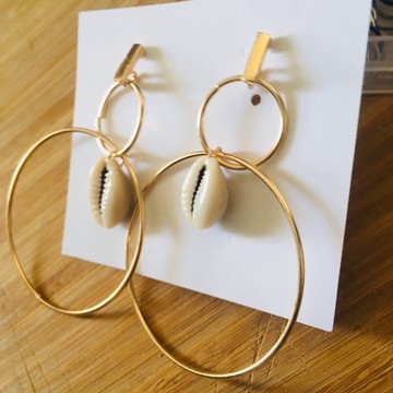 Beautiful pair of cowrie earrings