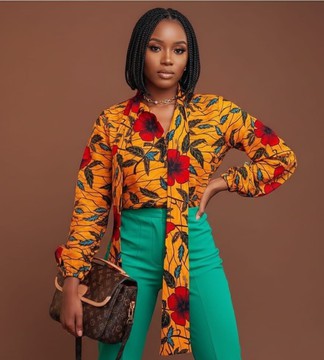 Ensemble deux pièces blouse à lavallière et pantalon en Ankara