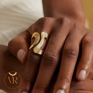 Bague dorée ondulée minimaliste – acier inoxydable – style afro chic