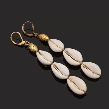 Cowrie jewelry "earrings"