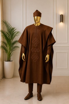 Ensemble Agbada marron brodé pour homme – tenue traditionnelle africaine en coton en 4 pièces avec bonnet