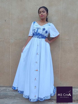 Robe maxi/ robe de fête,soirée,fiançailles,mariage/collection LAMBAOINE/ Madagascar