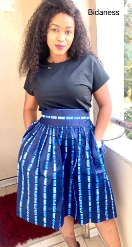 Mid-length wax indigo skirt