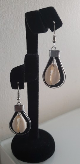 Natural cowrie earrings