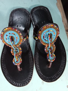 Femmes africaines sandales en cuir noir