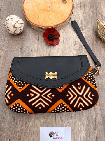 Beautiful “Brasilia” pouch