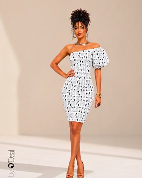 One-sleeve asymmetrical pleated dress