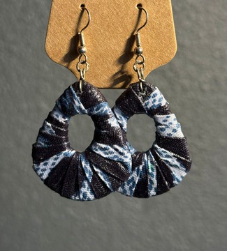 YEMOJA NDOP / TOGUH BLUE necklace in WAX fabric-loincloth beads