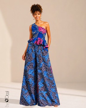 Ensemble pantalon large et son corsage asymétrique