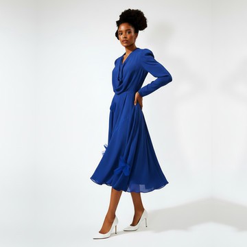 Robe midi drapée Aoi | Robe à col bénitier en mélange de soie saphir | MA