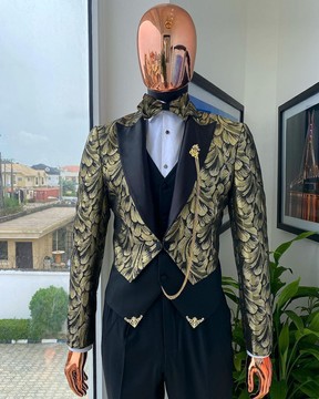 Le costume de queue articulé en jacquard éclaboussé d'or et de noir « ragnar »