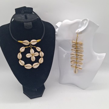 Choker en cauris et boucles d’oreilles pendantes, parure de bijoux imposante en laiton africain, collier tribal fait main