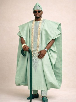 Ensemble Agbada brodé vert sauge pour homme – Robe traditionnelle 3 pièces avec pantalon et bonnet